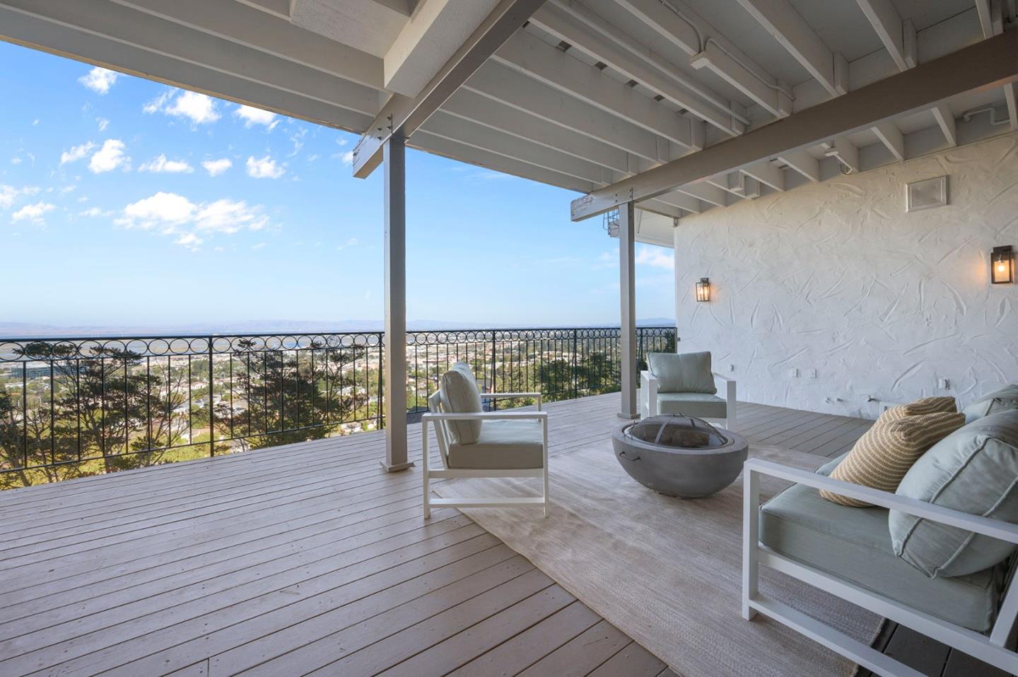 Detail Gallery Image 28 of 31 For 70 Ensenada Rd, San Carlos,  CA 94070 - 5 Beds | 4/1 Baths