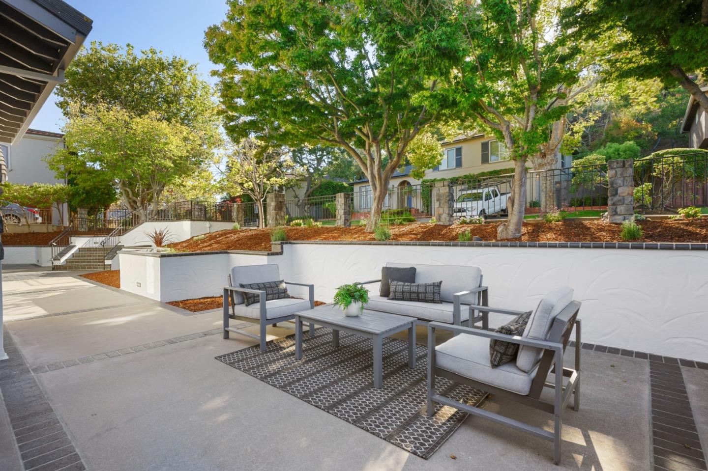Detail Gallery Image 3 of 31 For 70 Ensenada Rd, San Carlos,  CA 94070 - 5 Beds | 4/1 Baths