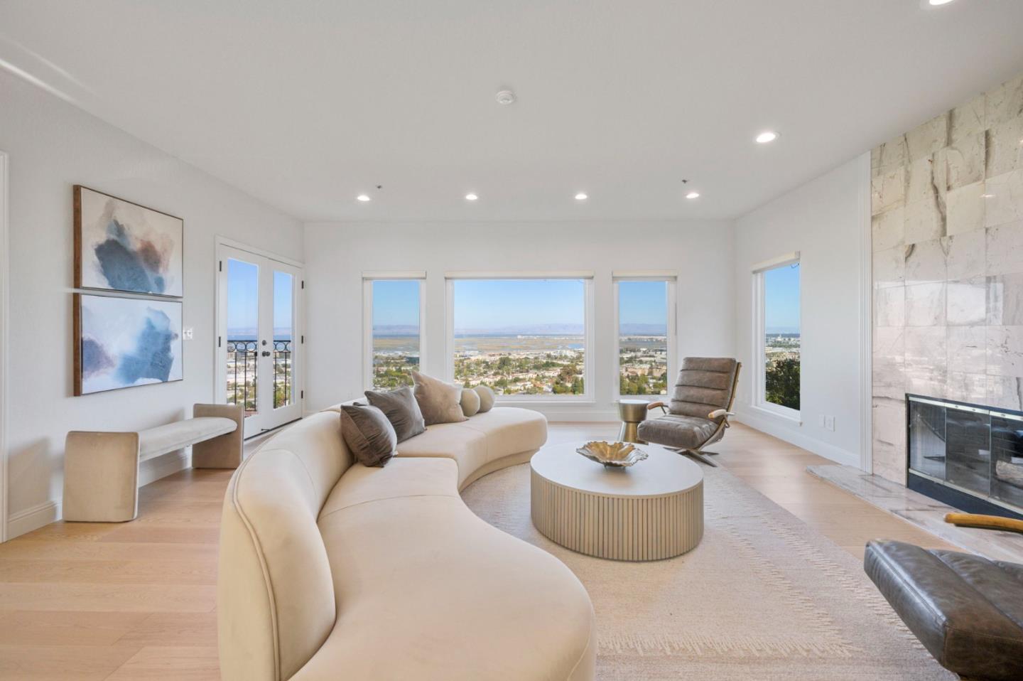 Detail Gallery Image 8 of 31 For 70 Ensenada Rd, San Carlos,  CA 94070 - 5 Beds | 4/1 Baths