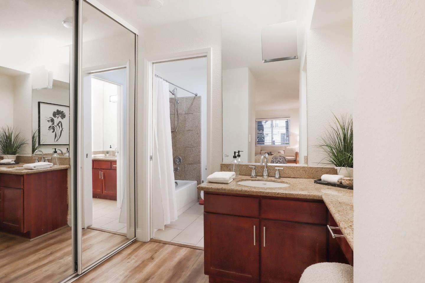 Detail Gallery Image 13 of 23 For 1318 B St #106,  Hayward,  CA 94541 - 2 Beds | 1 Baths