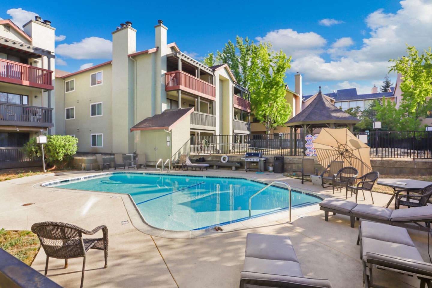 Detail Gallery Image 21 of 23 For 1318 B St #106,  Hayward,  CA 94541 - 2 Beds | 1 Baths