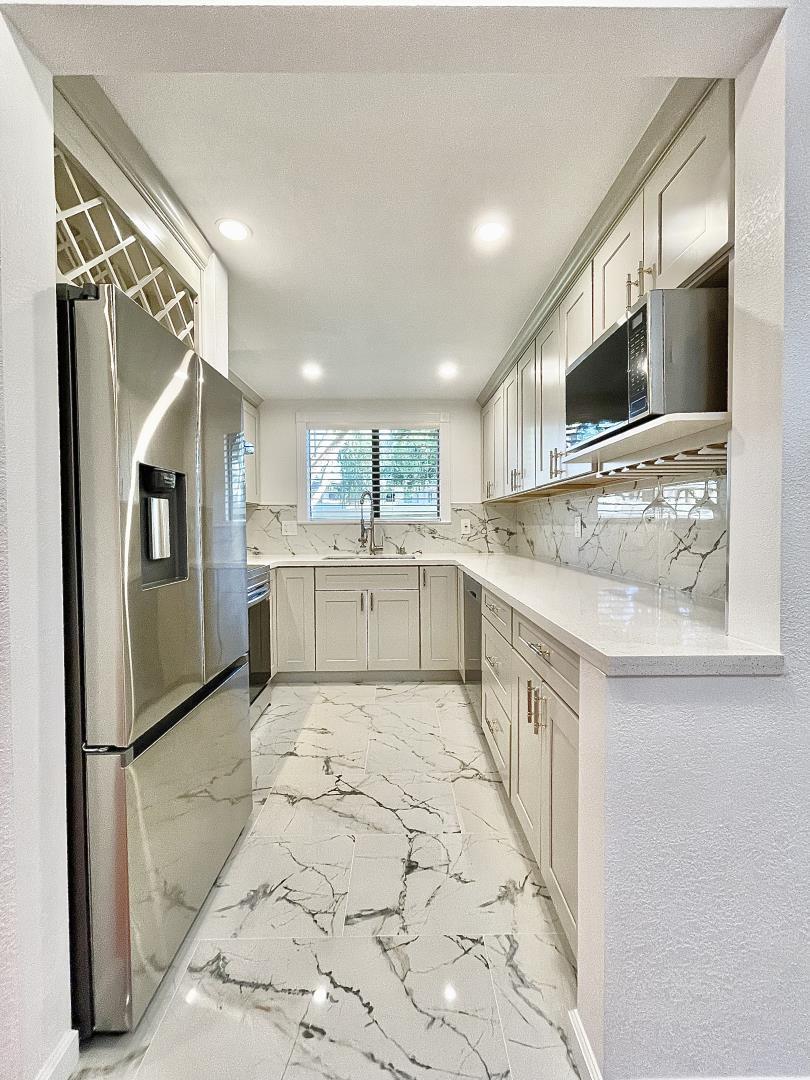 Detail Gallery Image 5 of 29 For 1087 N Abbott Ave, Milpitas,  CA 95035 - 3 Beds | 2 Baths