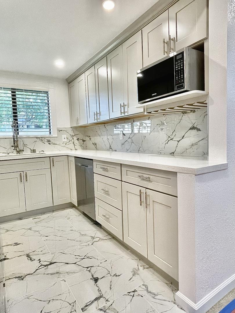 Detail Gallery Image 7 of 29 For 1087 N Abbott Ave, Milpitas,  CA 95035 - 3 Beds | 2 Baths