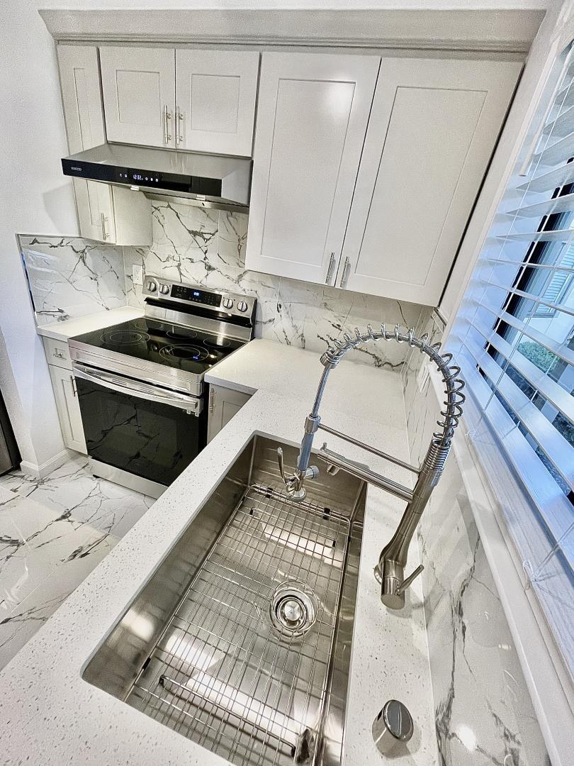 Detail Gallery Image 9 of 29 For 1087 N Abbott Ave, Milpitas,  CA 95035 - 3 Beds | 2 Baths