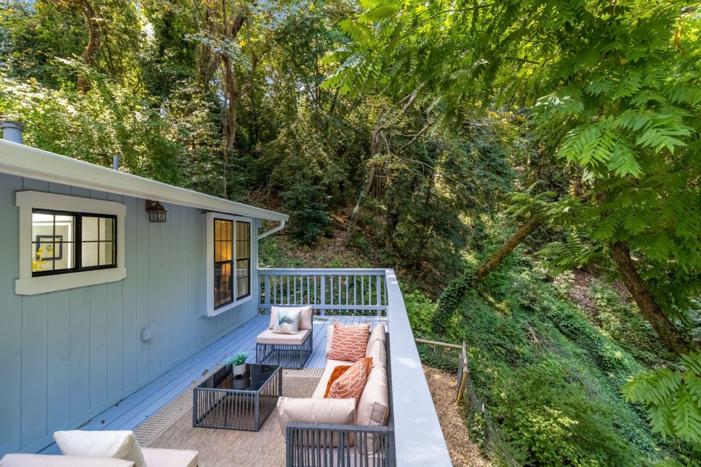 Detail Gallery Image 13 of 56 For 18122 Virginia Dr, Los Gatos,  CA 95033 - 2 Beds | 1 Baths