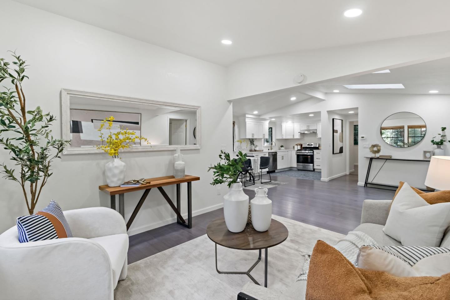 Detail Gallery Image 2 of 56 For 18122 Virginia Dr, Los Gatos,  CA 95033 - 2 Beds | 1 Baths