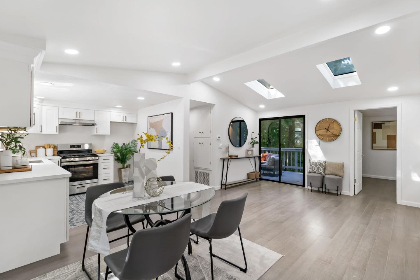 Detail Gallery Image 23 of 56 For 18122 Virginia Dr, Los Gatos,  CA 95033 - 2 Beds | 1 Baths