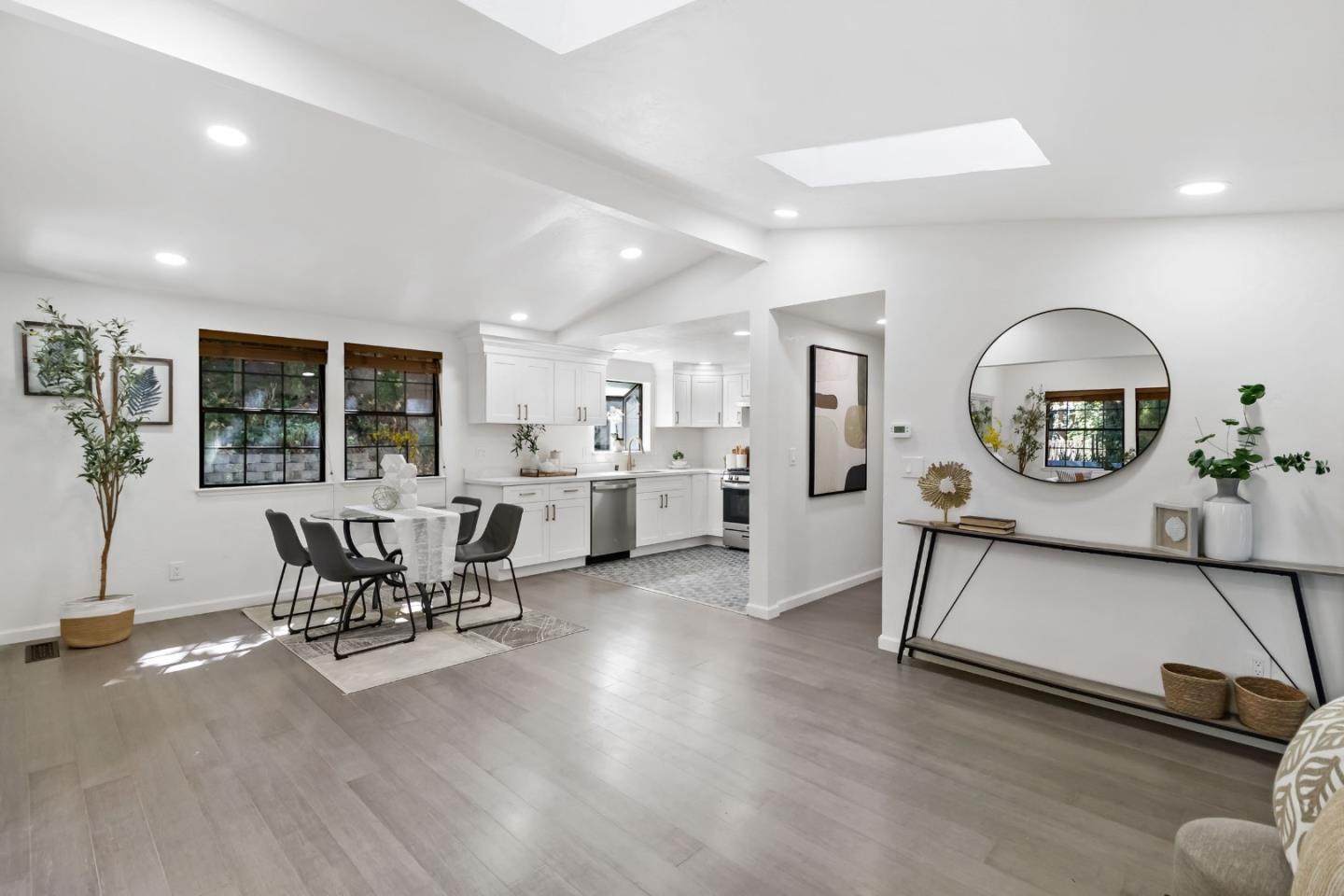 Detail Gallery Image 27 of 56 For 18122 Virginia Dr, Los Gatos,  CA 95033 - 2 Beds | 1 Baths