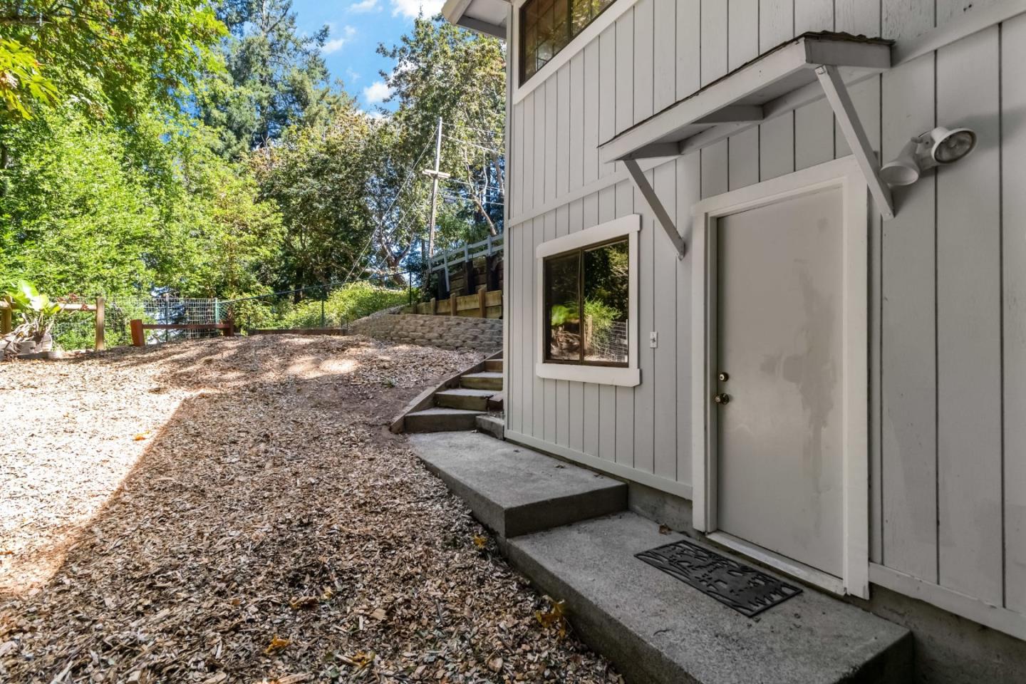 Detail Gallery Image 48 of 56 For 18122 Virginia Dr, Los Gatos,  CA 95033 - 2 Beds | 1 Baths