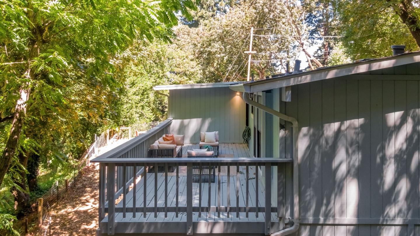 Detail Gallery Image 49 of 56 For 18122 Virginia Dr, Los Gatos,  CA 95033 - 2 Beds | 1 Baths