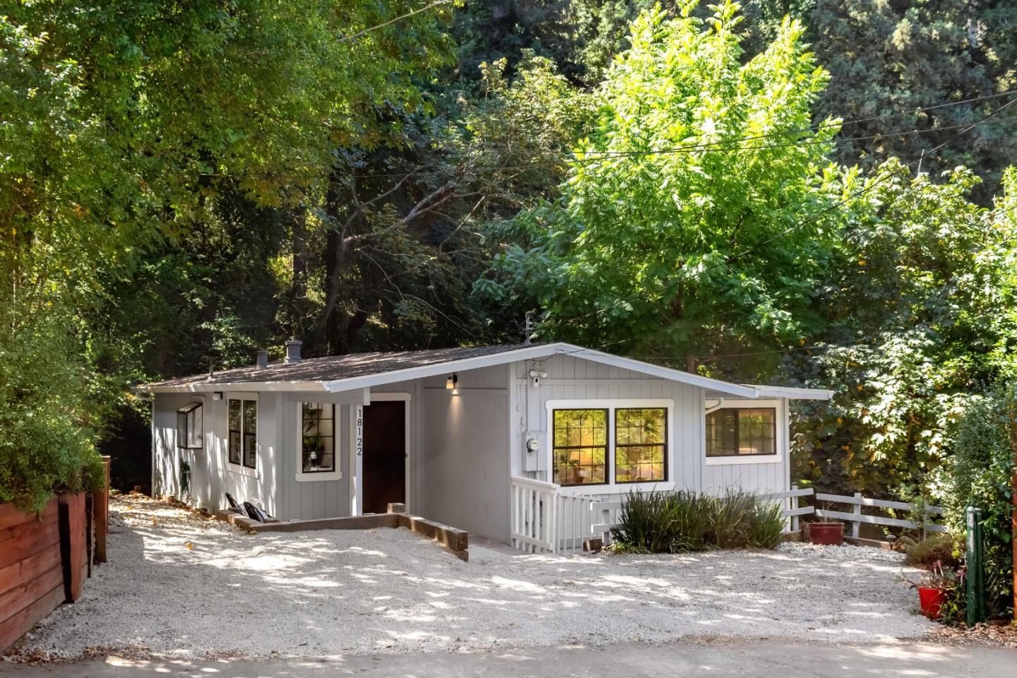 Detail Gallery Image 7 of 56 For 18122 Virginia Dr, Los Gatos,  CA 95033 - 2 Beds | 1 Baths