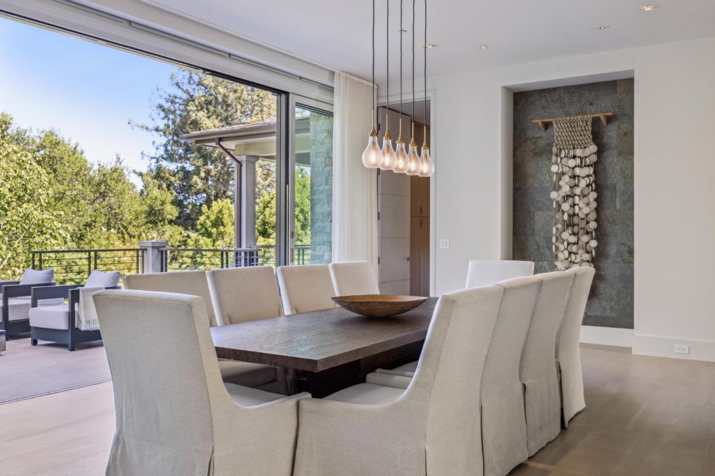 Detail Gallery Image 12 of 60 For 1 Tallwood Ct, Atherton,  CA 94027 - 6 Beds | 6/3 Baths