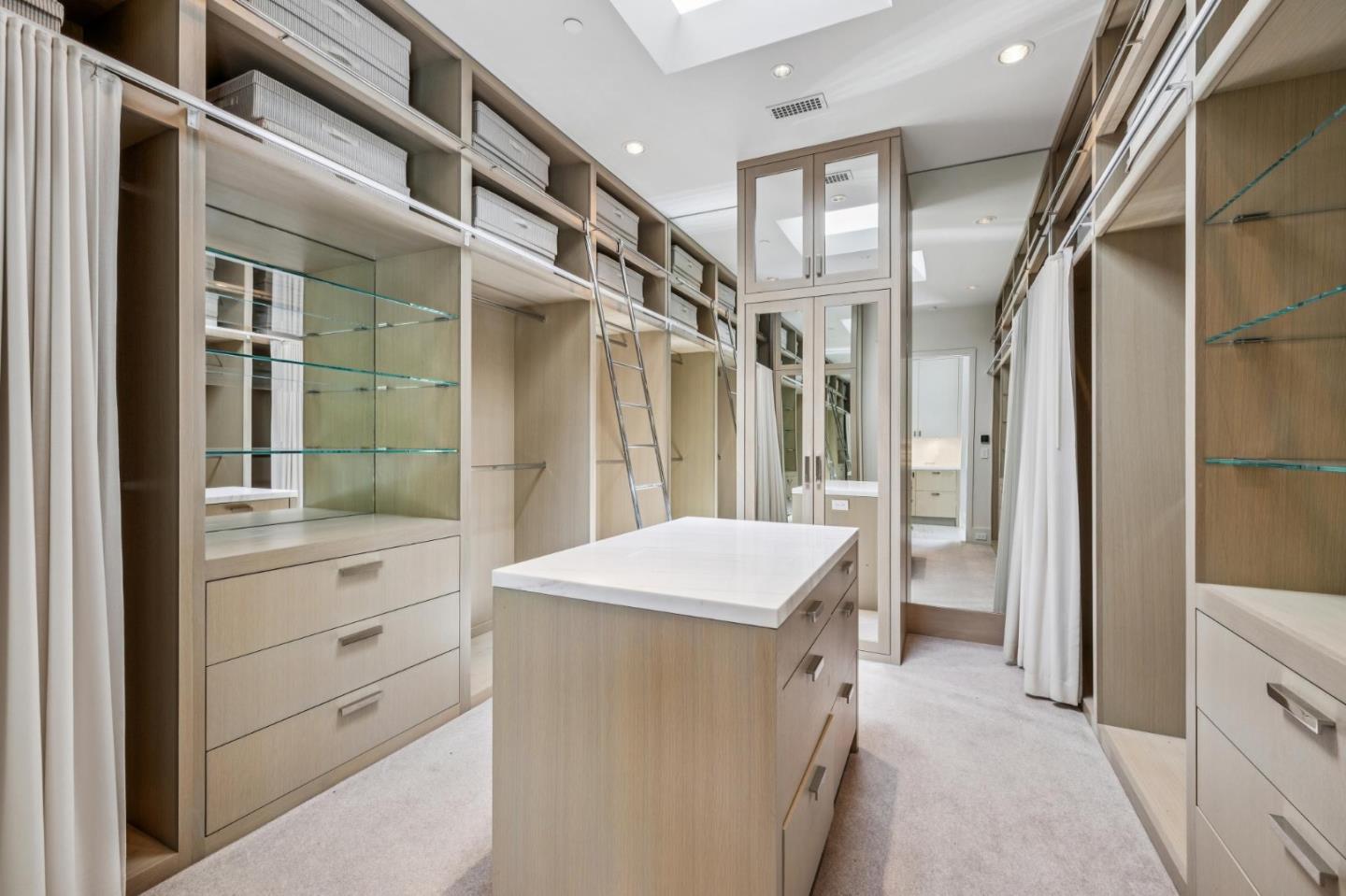 Detail Gallery Image 30 of 60 For 1 Tallwood Ct, Atherton,  CA 94027 - 6 Beds | 6/3 Baths
