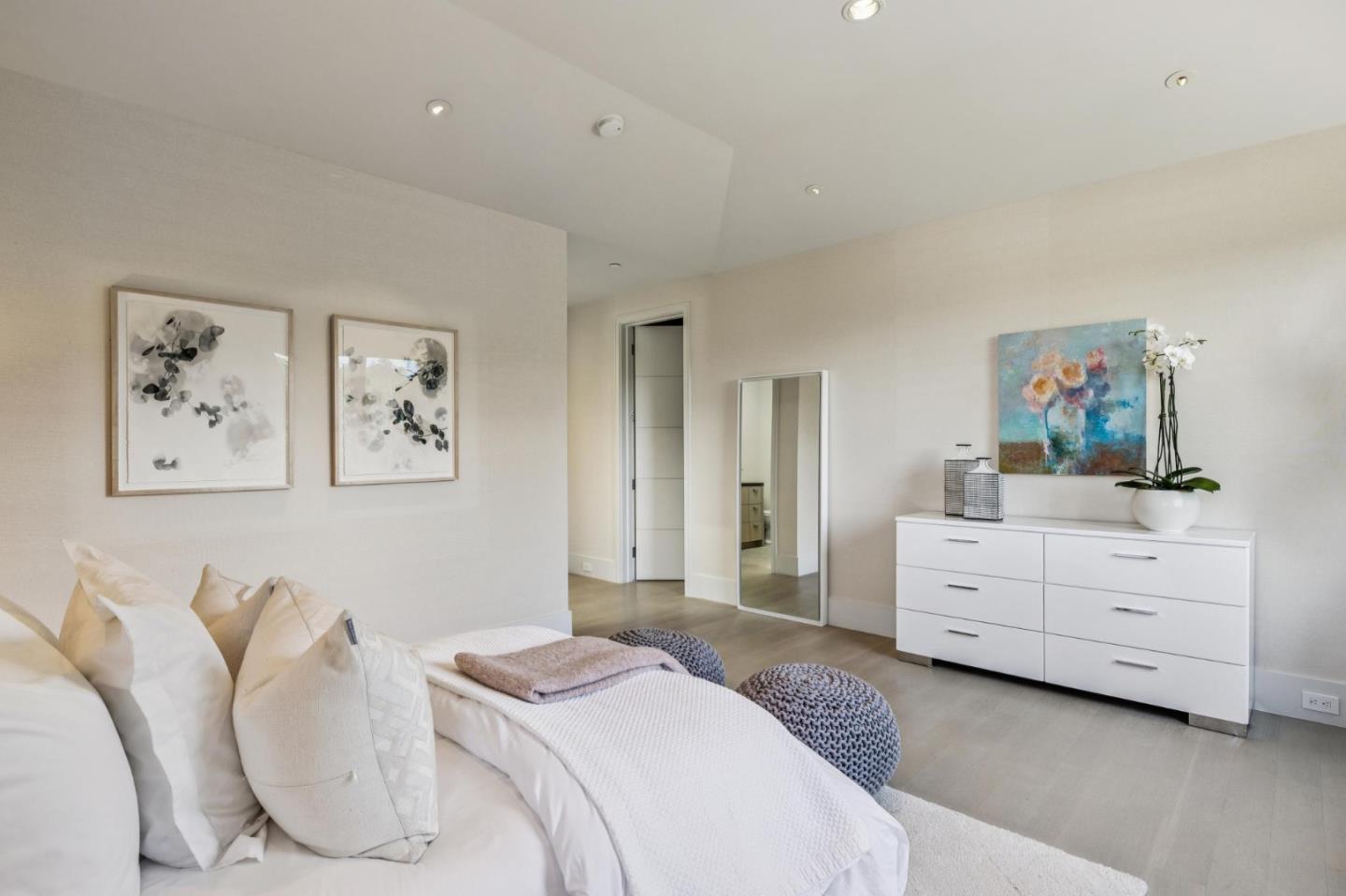 Detail Gallery Image 32 of 60 For 1 Tallwood Ct, Atherton,  CA 94027 - 6 Beds | 6/3 Baths
