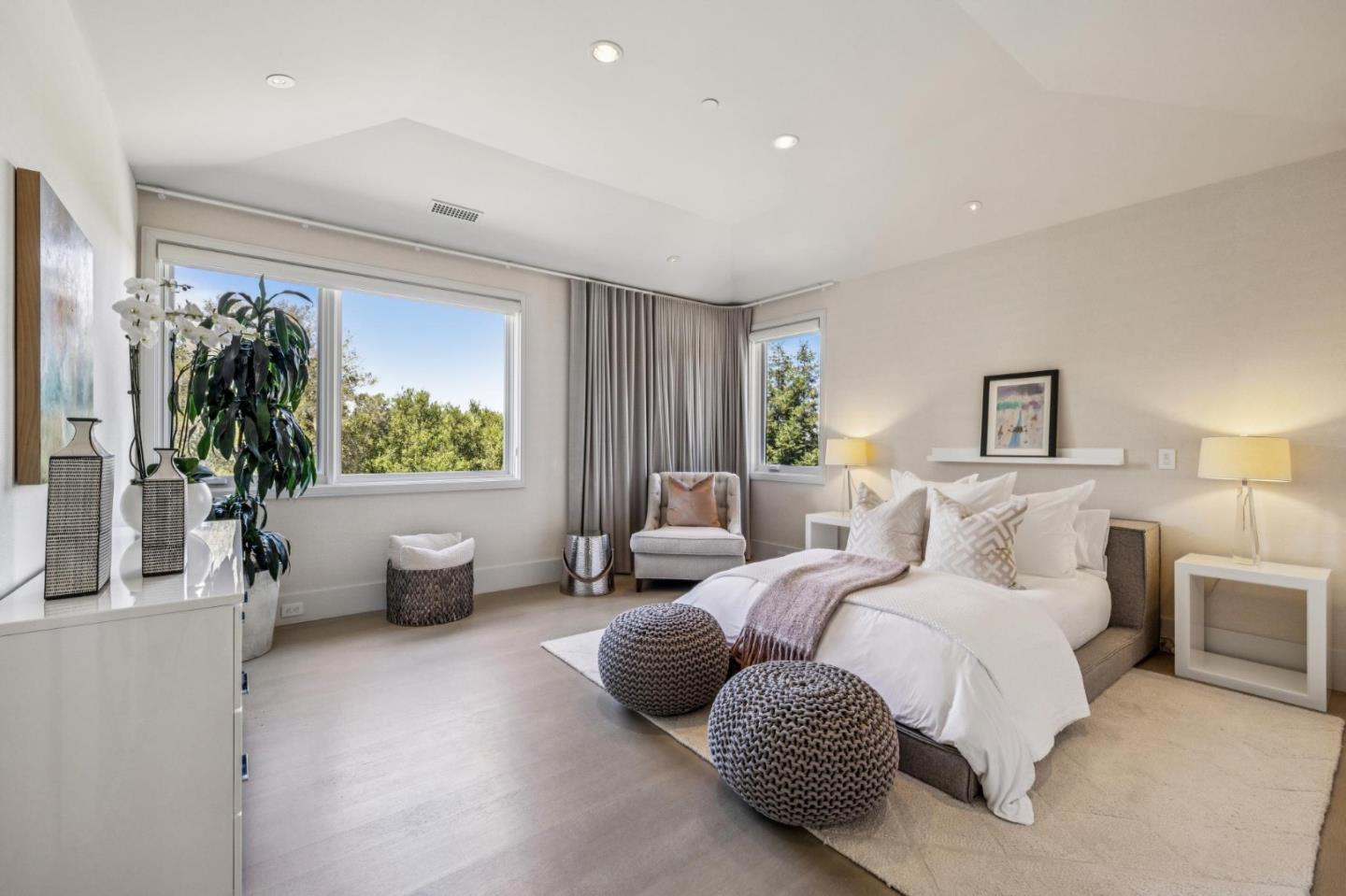 Detail Gallery Image 33 of 60 For 1 Tallwood Ct, Atherton,  CA 94027 - 6 Beds | 6/3 Baths