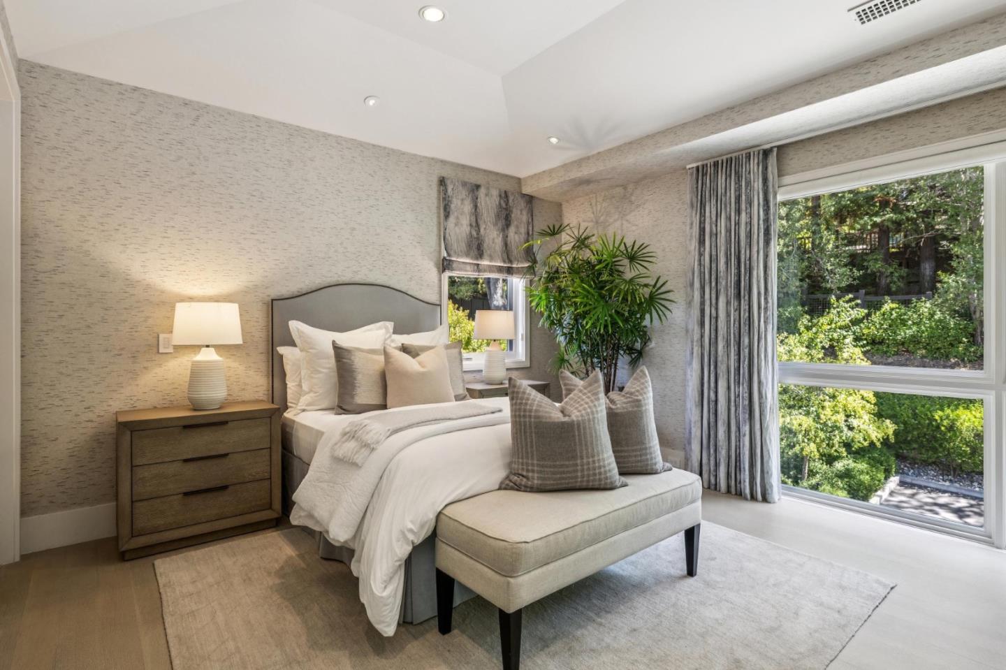 Detail Gallery Image 35 of 60 For 1 Tallwood Ct, Atherton,  CA 94027 - 6 Beds | 6/3 Baths