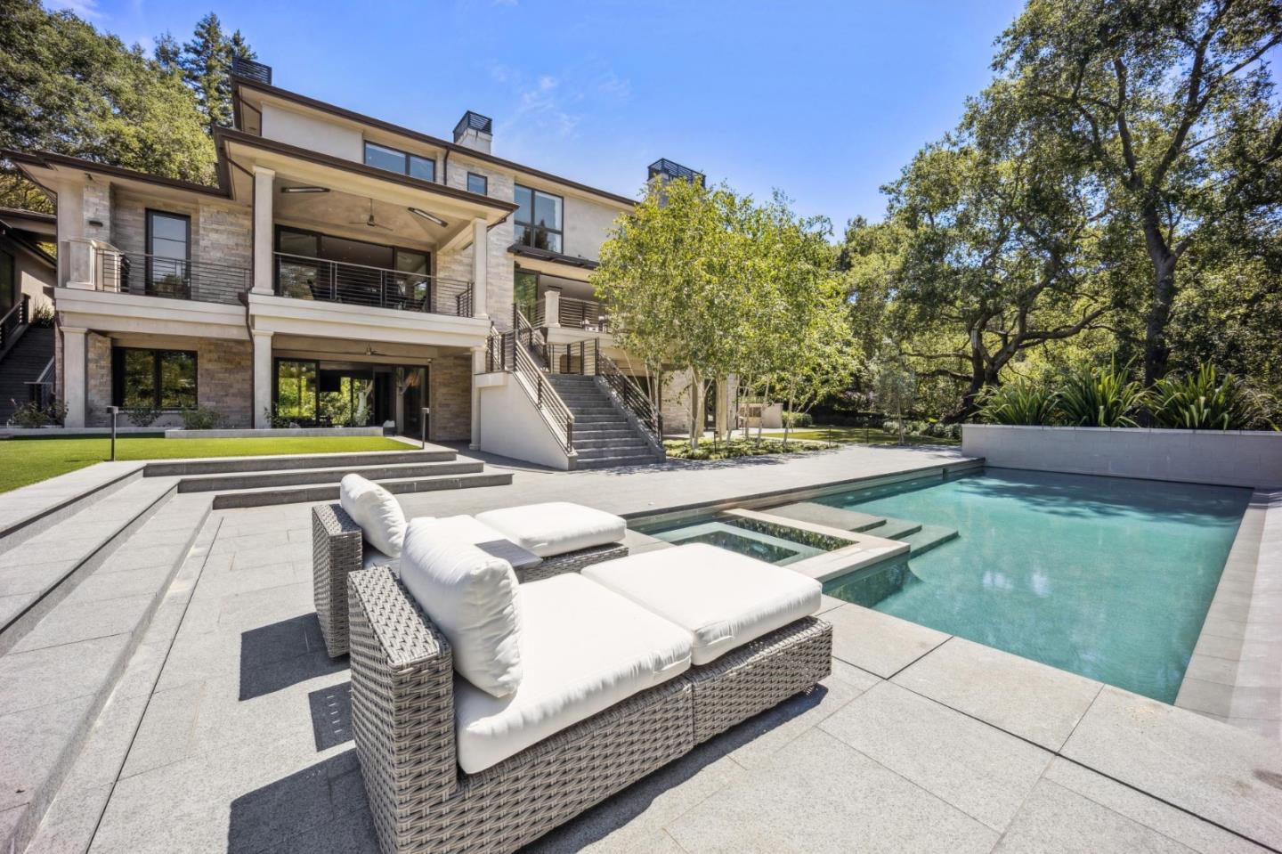 Detail Gallery Image 52 of 60 For 1 Tallwood Ct, Atherton,  CA 94027 - 6 Beds | 6/3 Baths