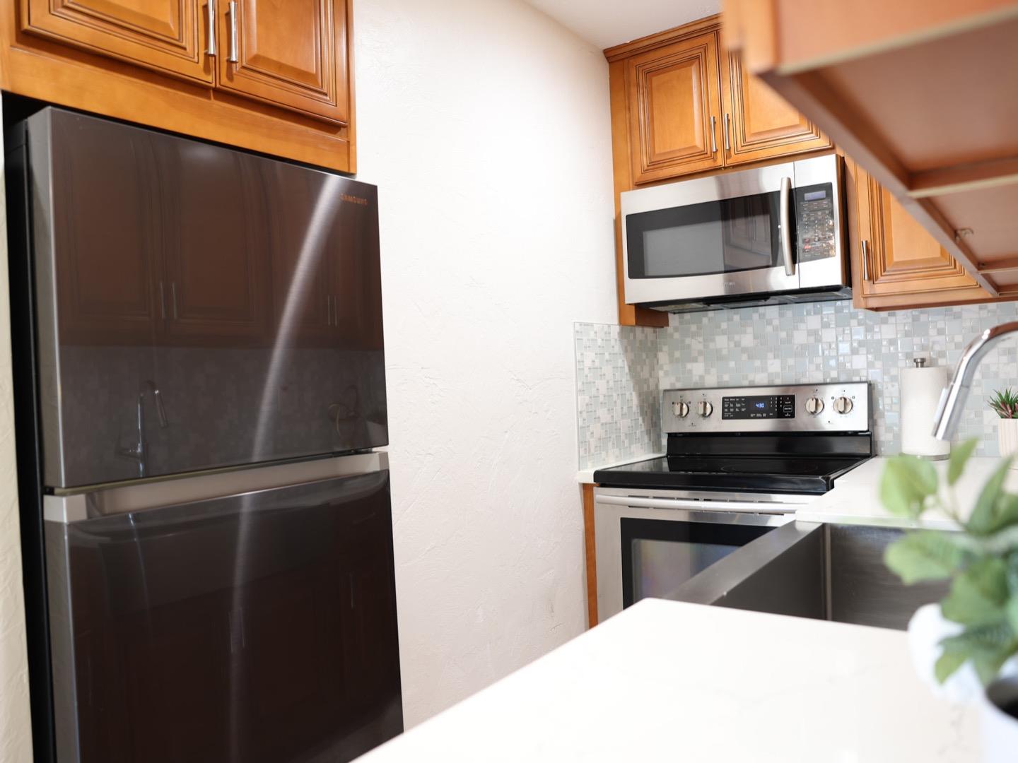 Detail Gallery Image 25 of 65 For 27941 Emerson Ave, Hayward,  CA 94545 - 3 Beds | 2 Baths
