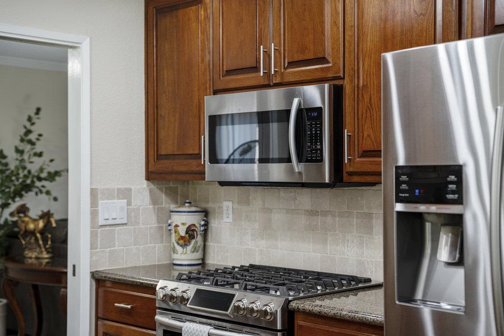 Detail Gallery Image 19 of 87 For 6490 Kings Pl, Gilroy,  CA 95020 - 5 Beds | 2/1 Baths