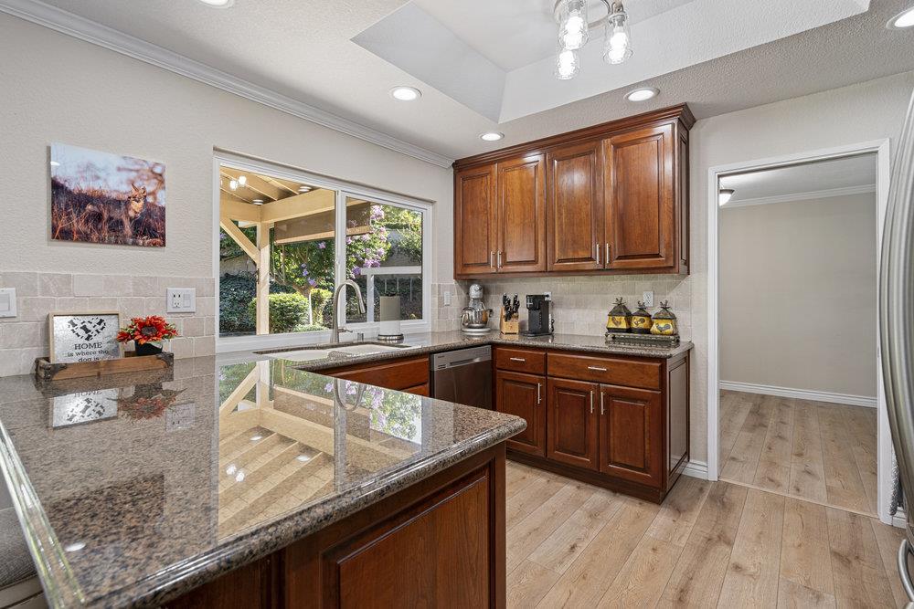 Detail Gallery Image 20 of 87 For 6490 Kings Pl, Gilroy,  CA 95020 - 5 Beds | 2/1 Baths