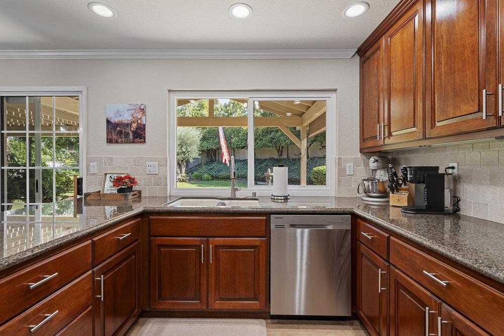 Detail Gallery Image 22 of 87 For 6490 Kings Pl, Gilroy,  CA 95020 - 5 Beds | 2/1 Baths