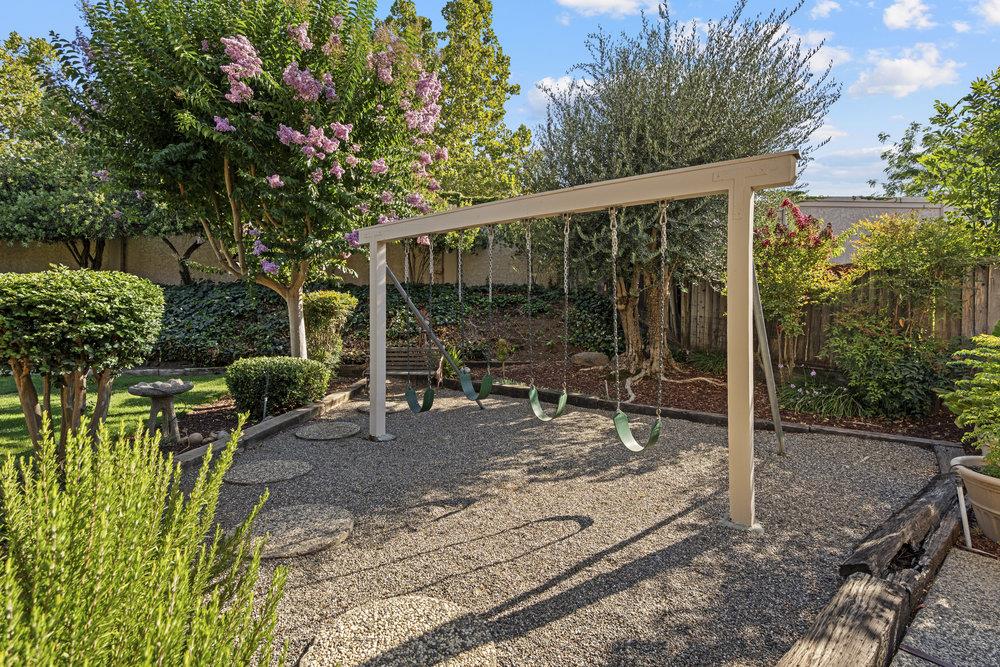 Detail Gallery Image 63 of 87 For 6490 Kings Pl, Gilroy,  CA 95020 - 5 Beds | 2/1 Baths