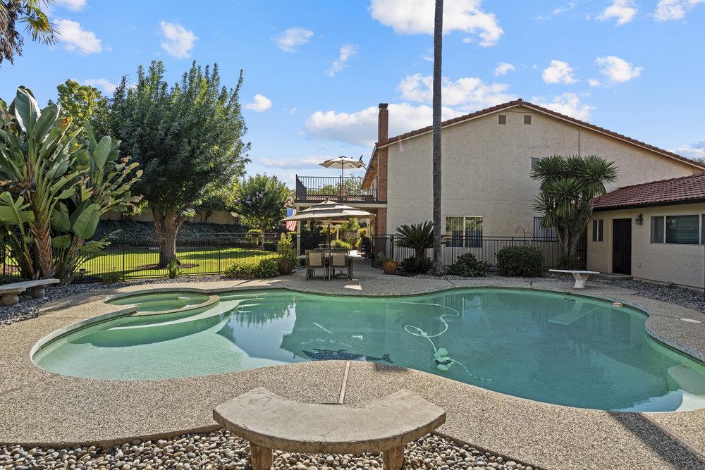 Detail Gallery Image 72 of 87 For 6490 Kings Pl, Gilroy,  CA 95020 - 5 Beds | 2/1 Baths