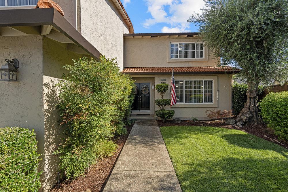 Detail Gallery Image 8 of 87 For 6490 Kings Pl, Gilroy,  CA 95020 - 5 Beds | 2/1 Baths