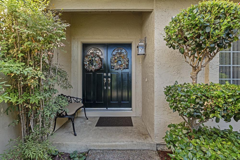 Detail Gallery Image 9 of 87 For 6490 Kings Pl, Gilroy,  CA 95020 - 5 Beds | 2/1 Baths