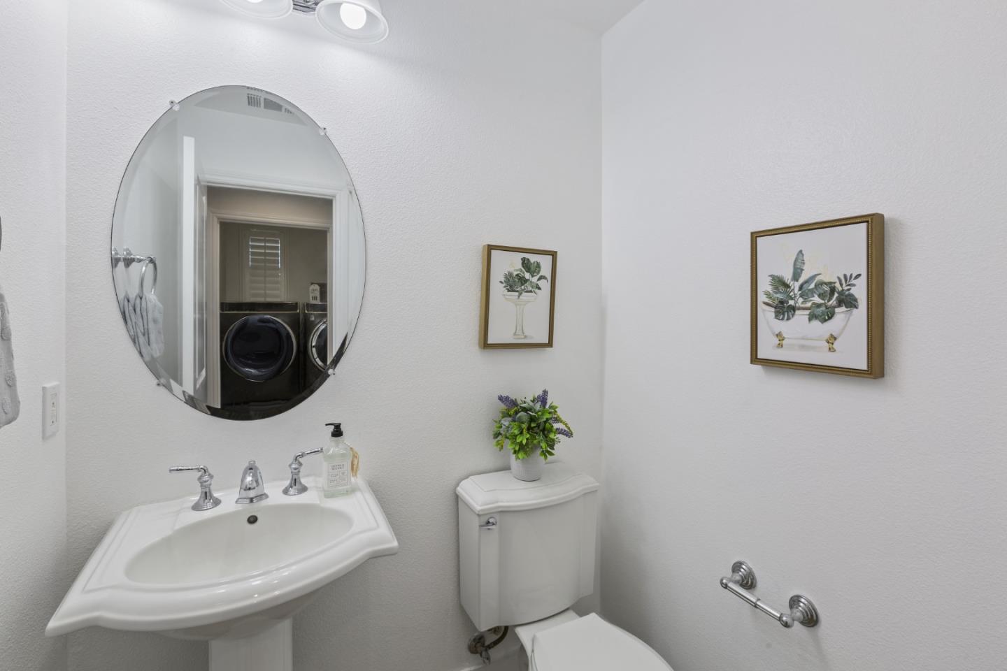 Detail Gallery Image 15 of 57 For 127 Muller Pl, San Jose,  CA 95126 - 3 Beds | 3/1 Baths