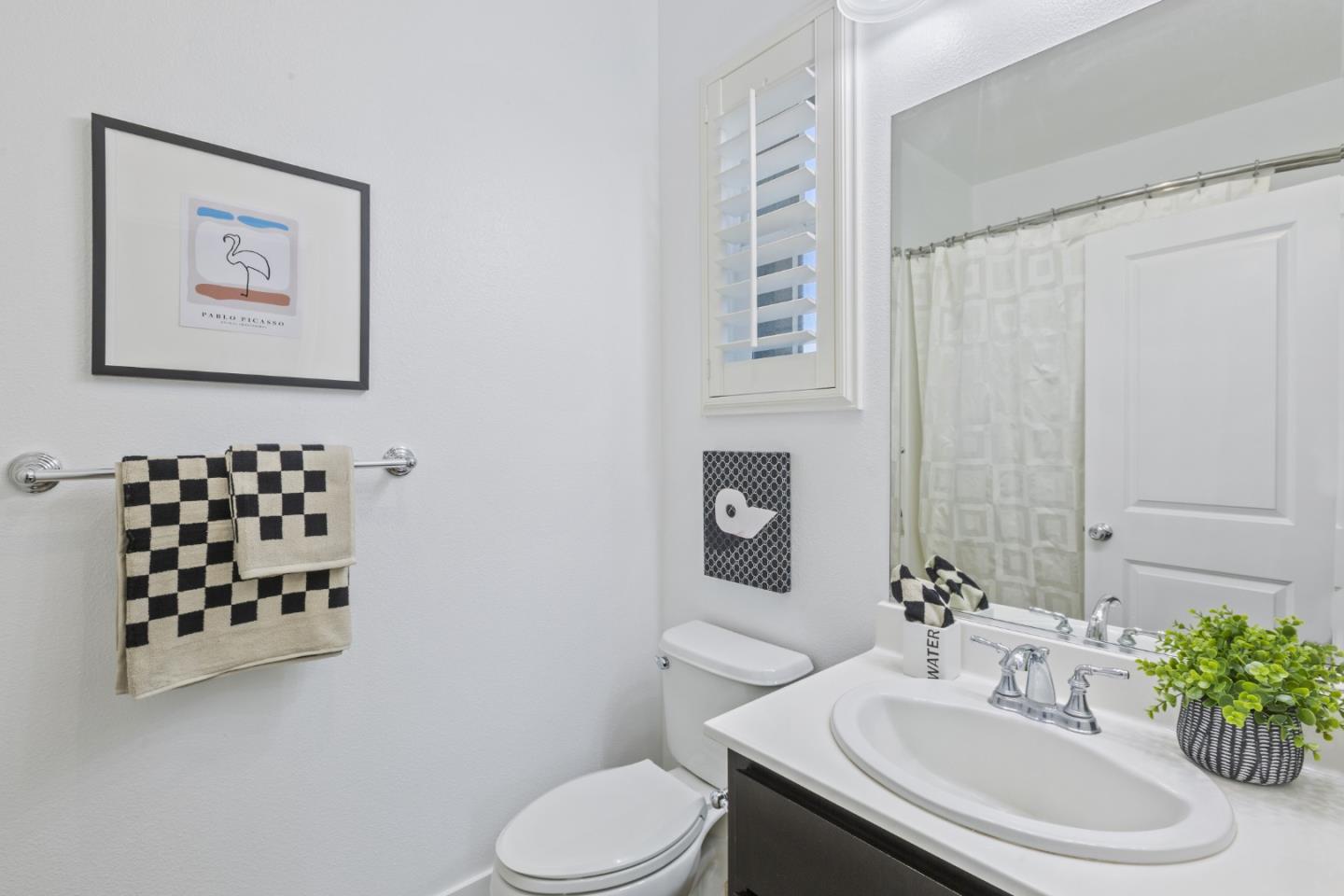 Detail Gallery Image 30 of 57 For 127 Muller Pl, San Jose,  CA 95126 - 3 Beds | 3/1 Baths