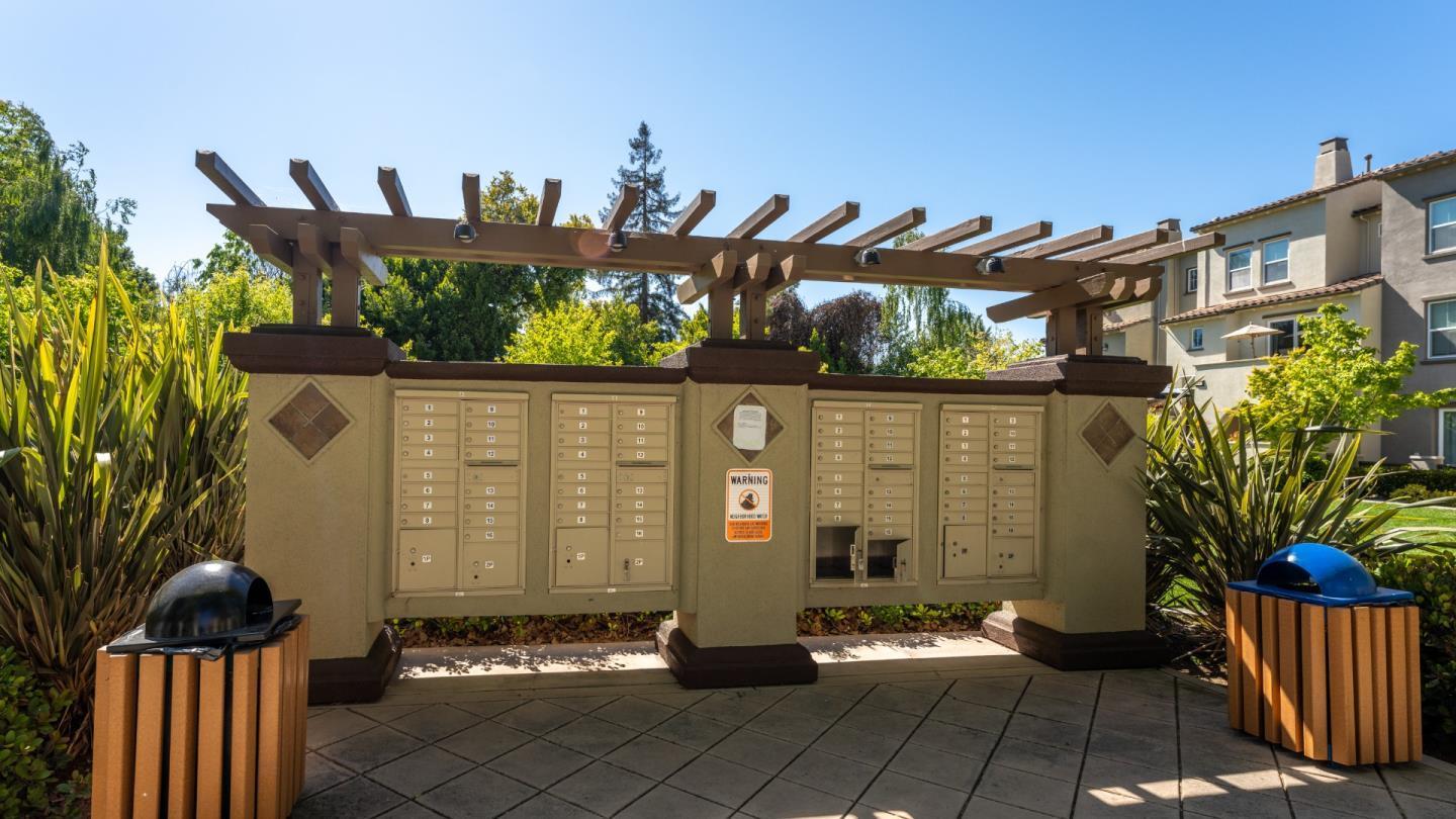 Detail Gallery Image 45 of 57 For 127 Muller Pl, San Jose,  CA 95126 - 3 Beds | 3/1 Baths