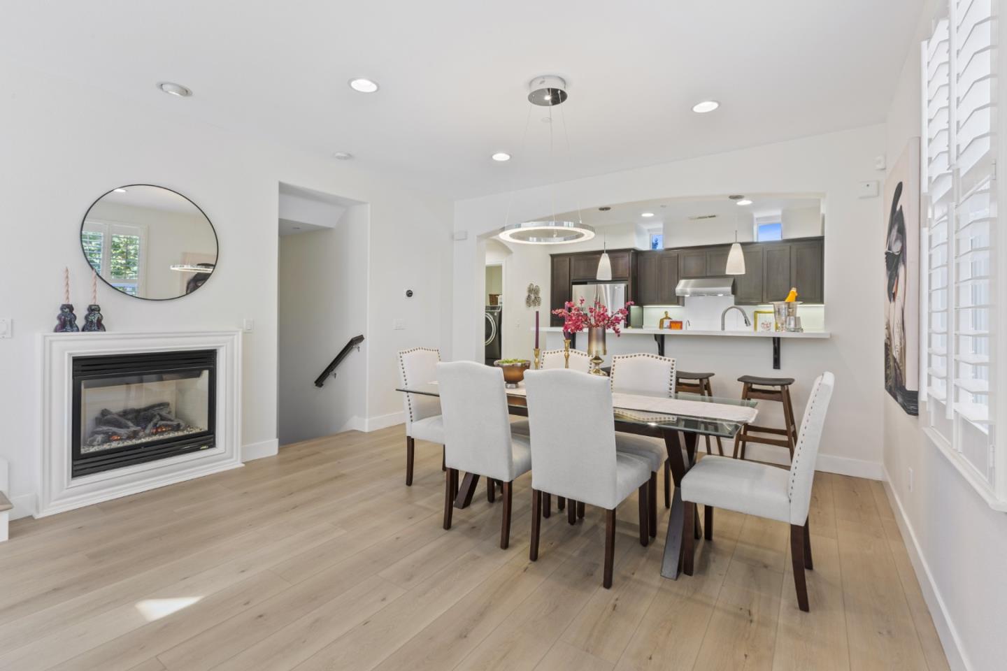Detail Gallery Image 5 of 57 For 127 Muller Pl, San Jose,  CA 95126 - 3 Beds | 3/1 Baths