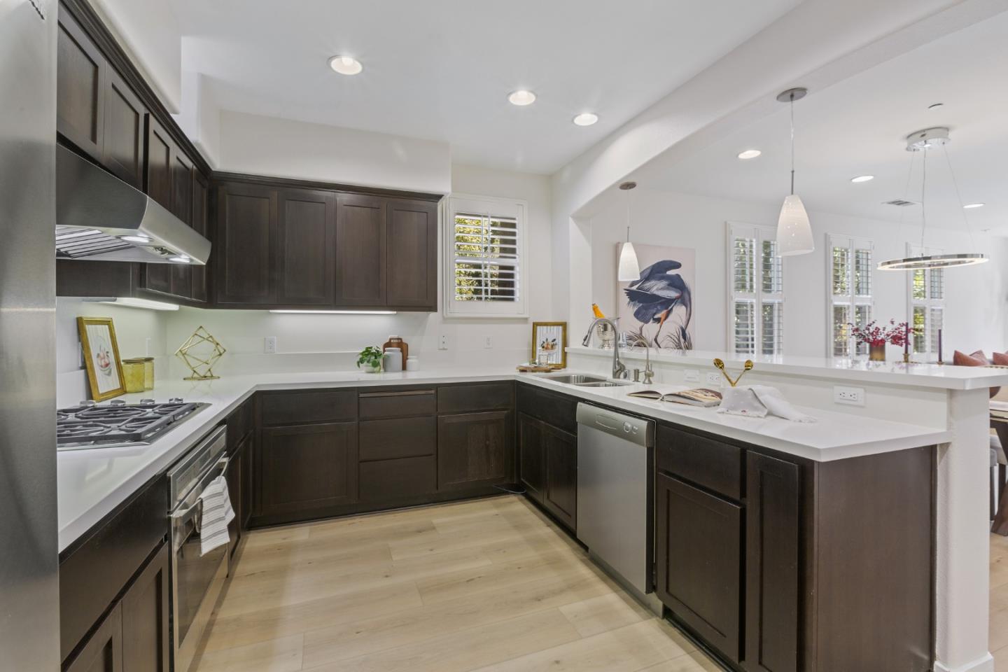 Detail Gallery Image 9 of 57 For 127 Muller Pl, San Jose,  CA 95126 - 3 Beds | 3/1 Baths