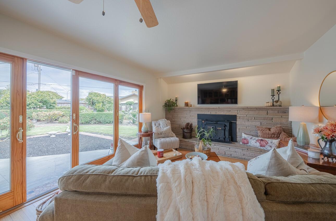Detail Gallery Image 15 of 47 For 17 San Marcos Ct, Salinas,  CA 93901 - 3 Beds | 2 Baths