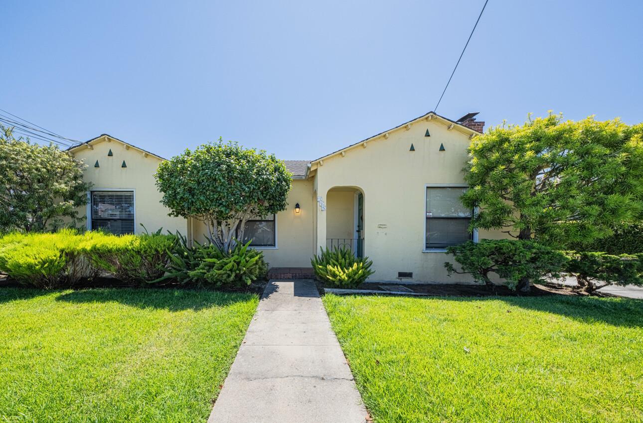 Detail Gallery Image 1 of 29 For 315 Archer St, Salinas,  CA 93901 - 4 Beds | 2 Baths