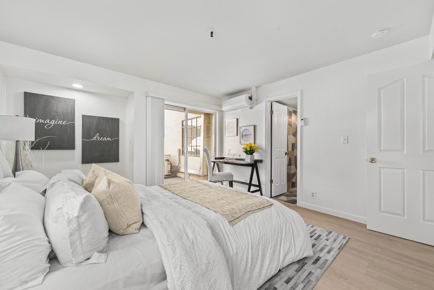 Detail Gallery Image 23 of 35 For 165 Forest Ave 2a,  Palo Alto,  CA 94301 - 2 Beds | 2 Baths