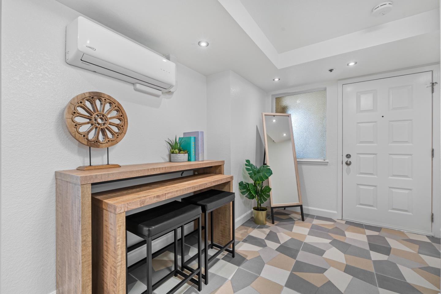 Detail Gallery Image 4 of 35 For 165 Forest Ave 2a,  Palo Alto,  CA 94301 - 2 Beds | 2 Baths