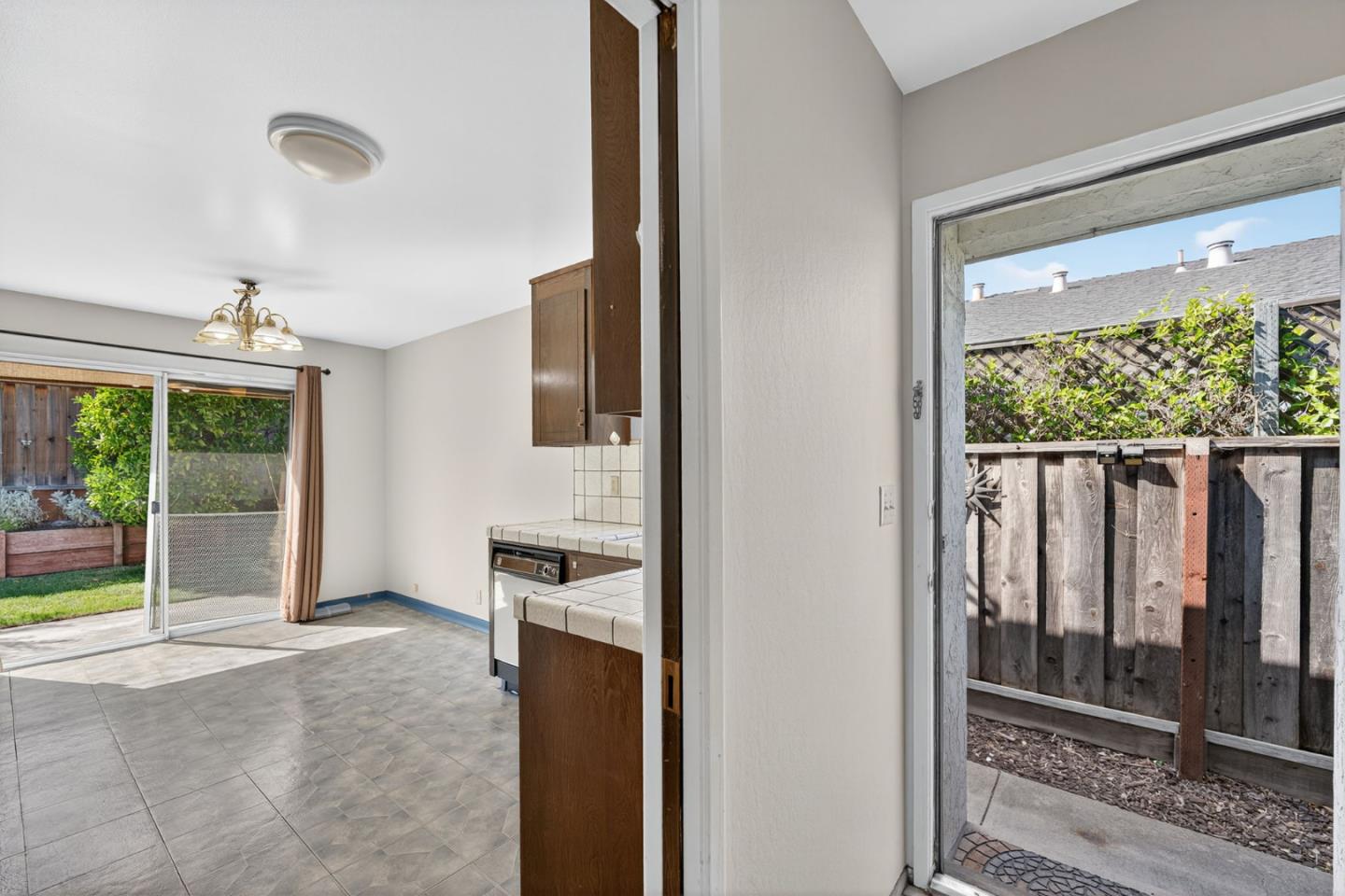 Detail Gallery Image 5 of 38 For 3129 Trinity Place, San Jose,  CA 95124 - – Beds | – Baths