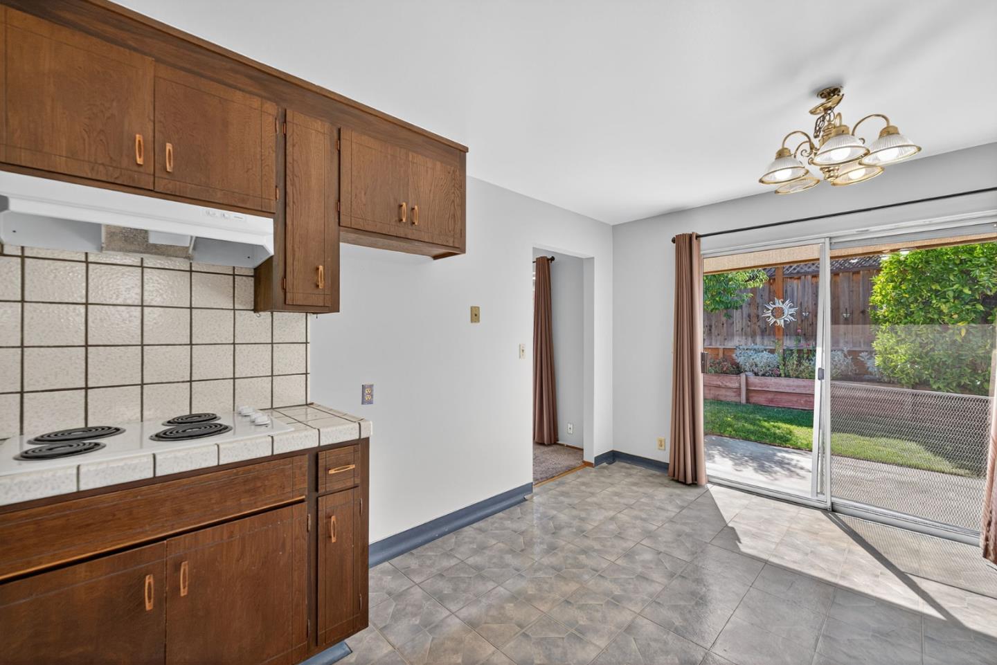 Detail Gallery Image 7 of 38 For 3129 Trinity Place, San Jose,  CA 95124 - – Beds | – Baths