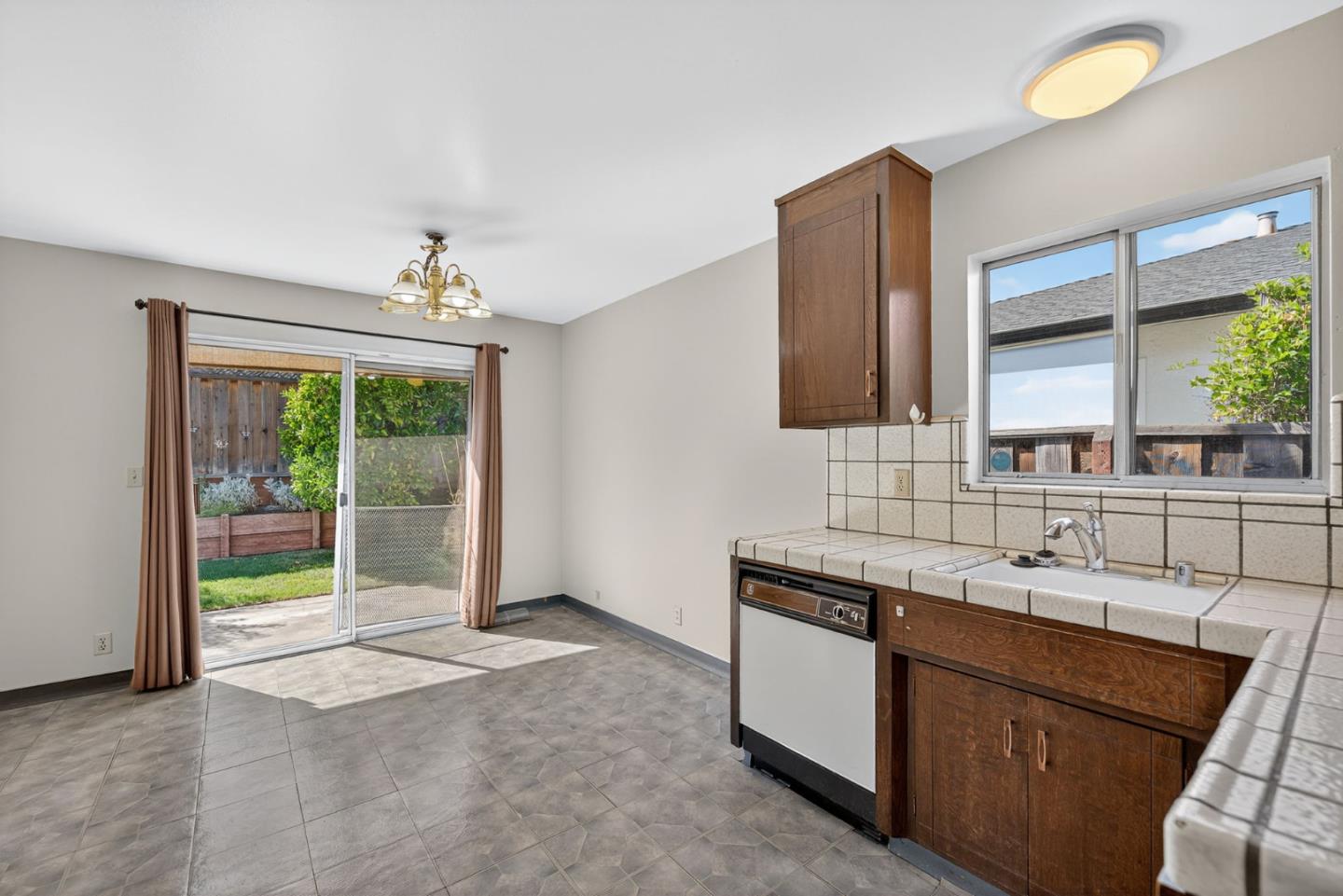 Detail Gallery Image 8 of 38 For 3129 Trinity Place, San Jose,  CA 95124 - – Beds | – Baths