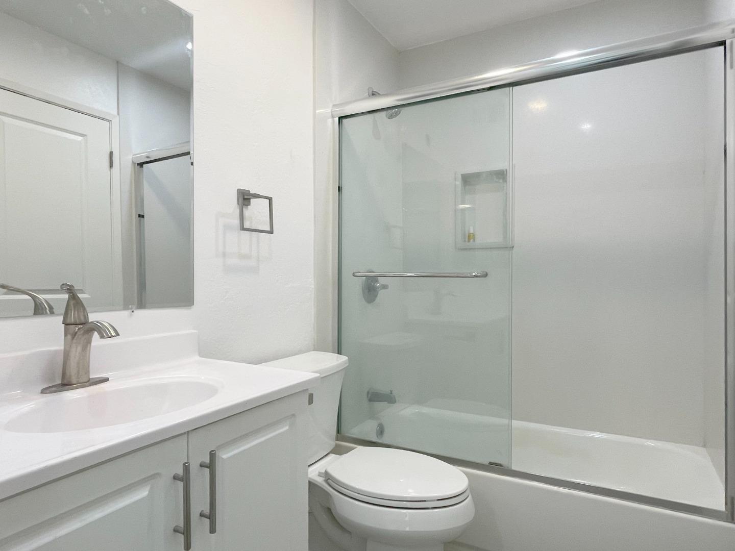 Detail Gallery Image 11 of 18 For 5070 Plaza Corona, Santa Clara,  CA 95054 - 3 Beds | 1/1 Baths