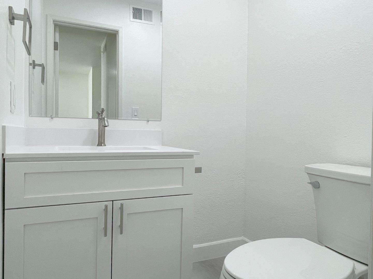 Detail Gallery Image 9 of 18 For 5070 Plaza Corona, Santa Clara,  CA 95054 - 3 Beds | 1/1 Baths