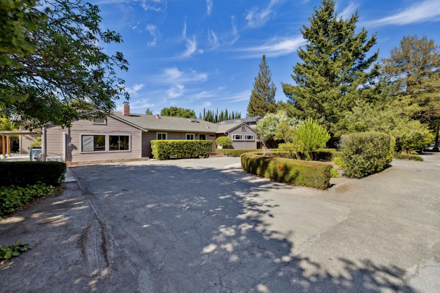 Detail Gallery Image 4 of 8 For 4080 Amaranta Ave, Palo Alto,  CA 94306 - 3 Beds | 5 Baths