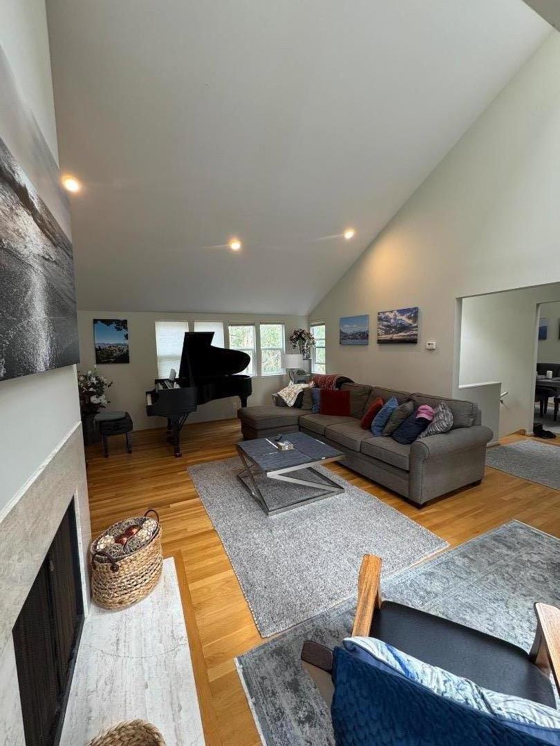 Detail Gallery Image 4 of 27 For 440 Camino Al Mar, Watsonville,  CA 95076 - 3 Beds | 2 Baths
