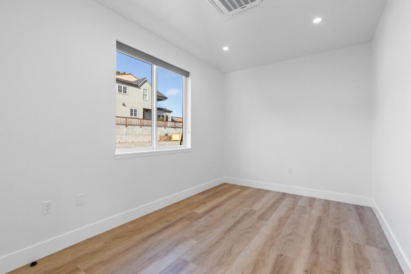 Detail Gallery Image 19 of 29 For 1200 Danmann #C,  Pacifica,  CA 94044 - 2 Beds | 1 Baths