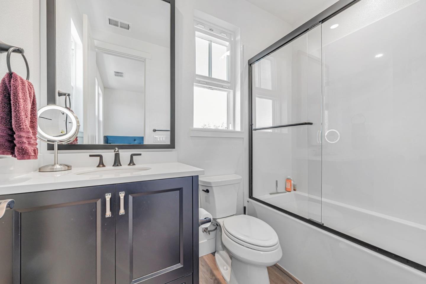 Detail Gallery Image 11 of 33 For 32 Seda Ln, Morgan Hill,  CA 95037 - 4 Beds | 4 Baths
