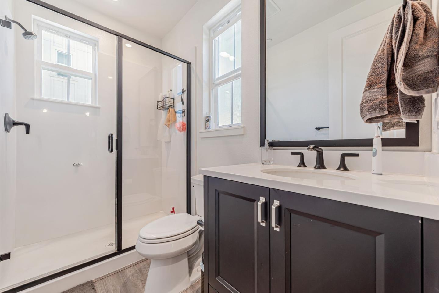 Detail Gallery Image 13 of 33 For 32 Seda Ln, Morgan Hill,  CA 95037 - 4 Beds | 4 Baths