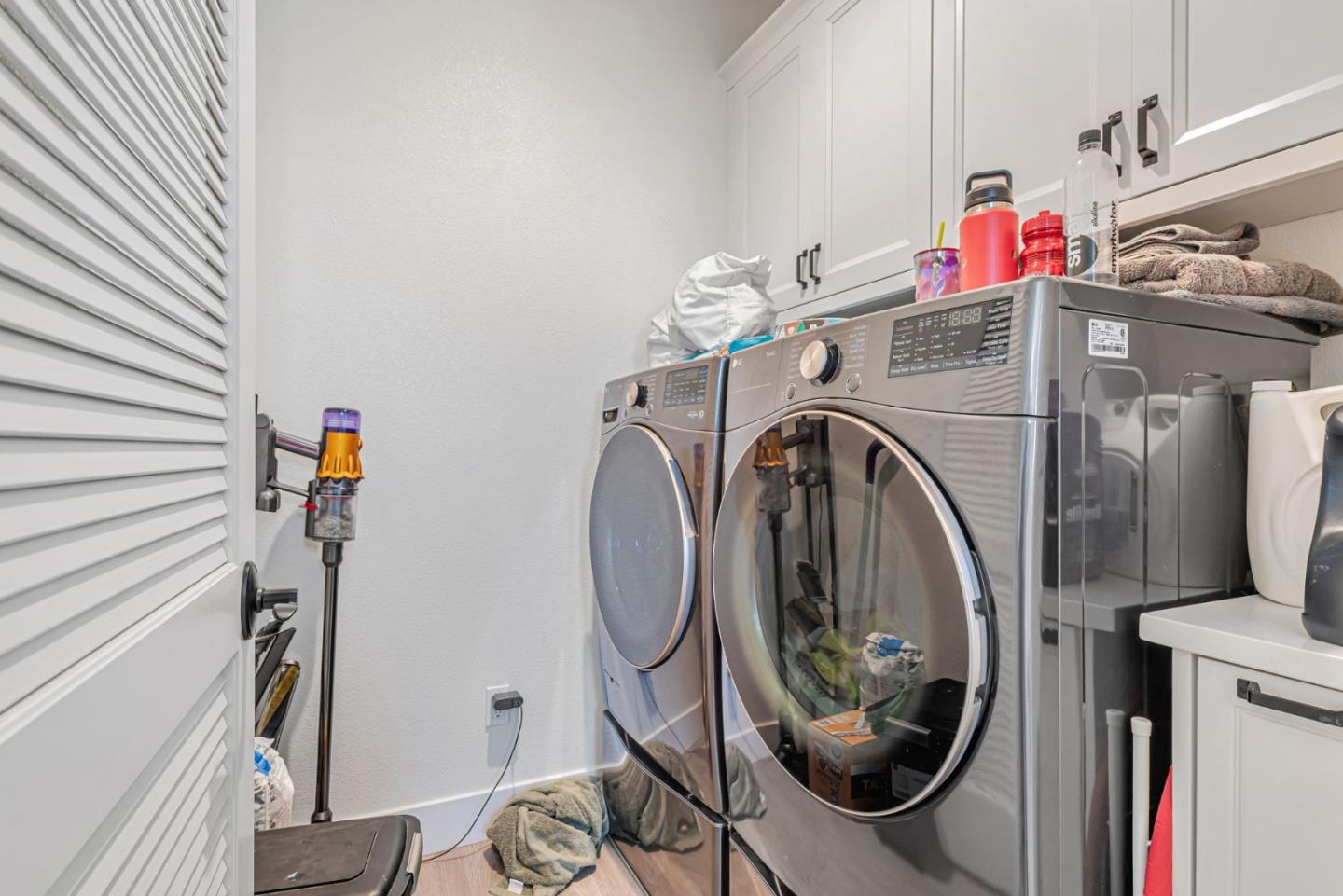 Detail Gallery Image 18 of 33 For 32 Seda Ln, Morgan Hill,  CA 95037 - 4 Beds | 4 Baths