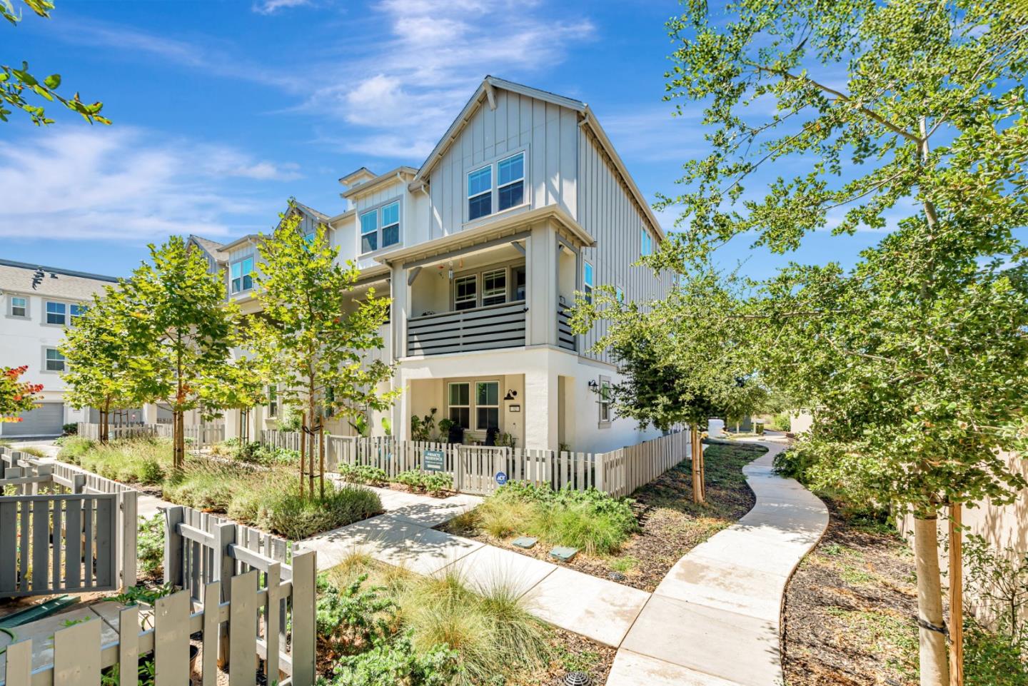Detail Gallery Image 32 of 33 For 32 Seda Ln, Morgan Hill,  CA 95037 - 4 Beds | 4 Baths